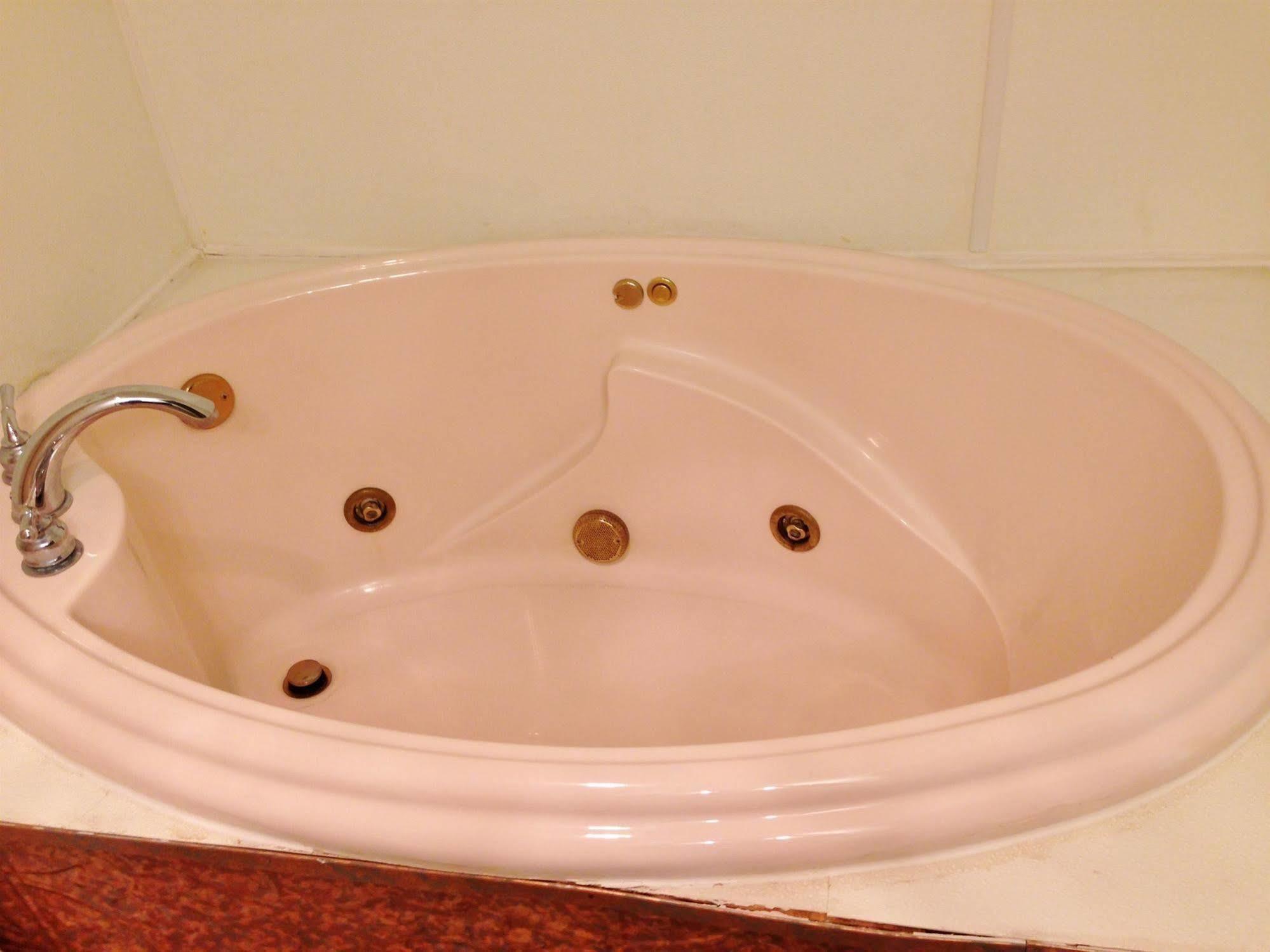 Americas Best Value Inn Macomb Luaran gambar
