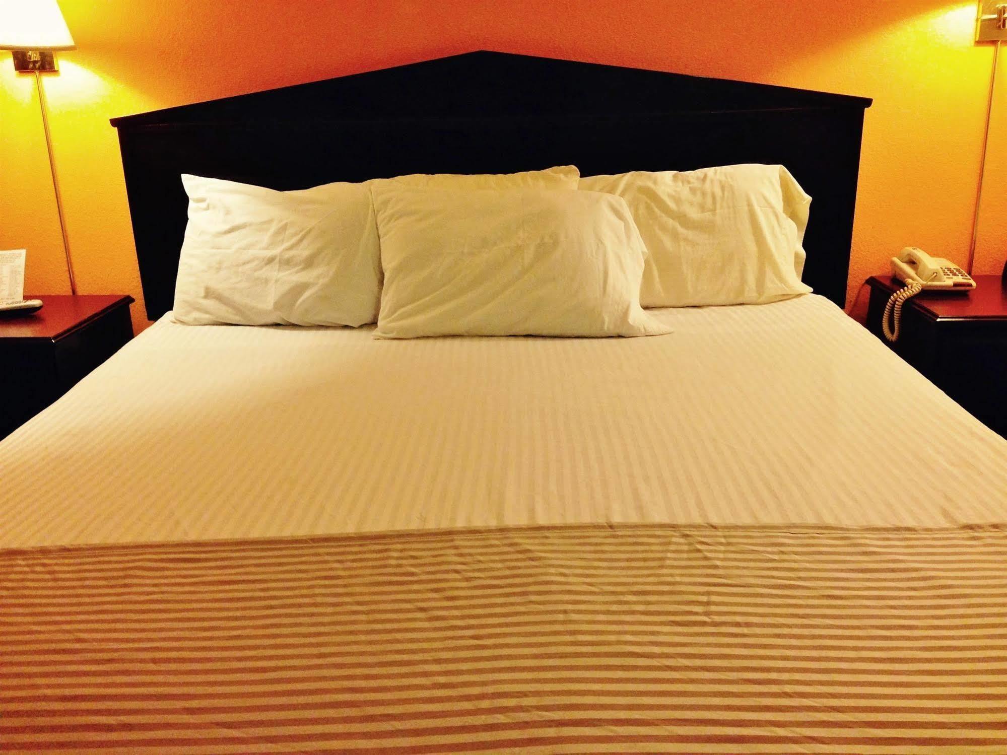 Americas Best Value Inn Macomb Luaran gambar